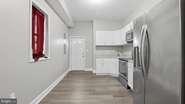 Building Photo - 917 N Gilmor St