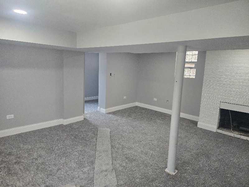 Building Photo - 449 Durbin St