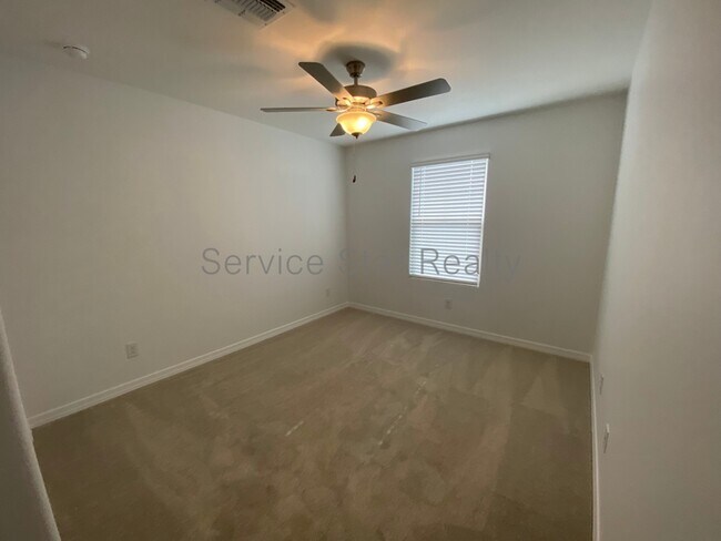 Building Photo - 1187 W Sparrow Dr