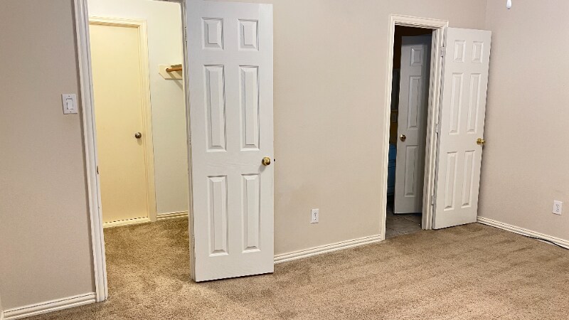 Building Photo - 5531 Cranston Ct
