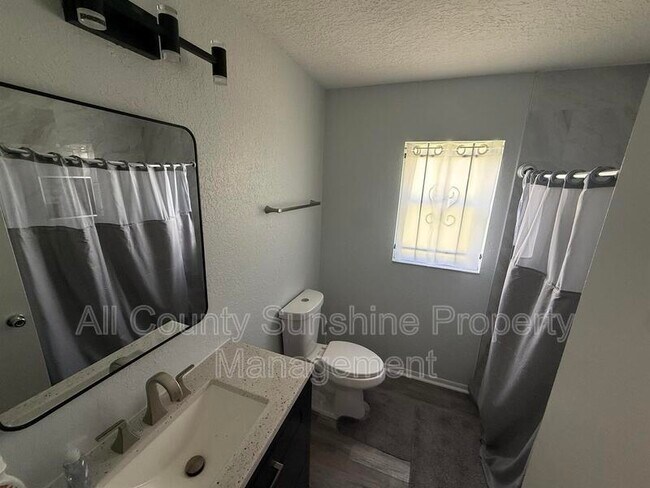 Building Photo - 5113 N 45th St