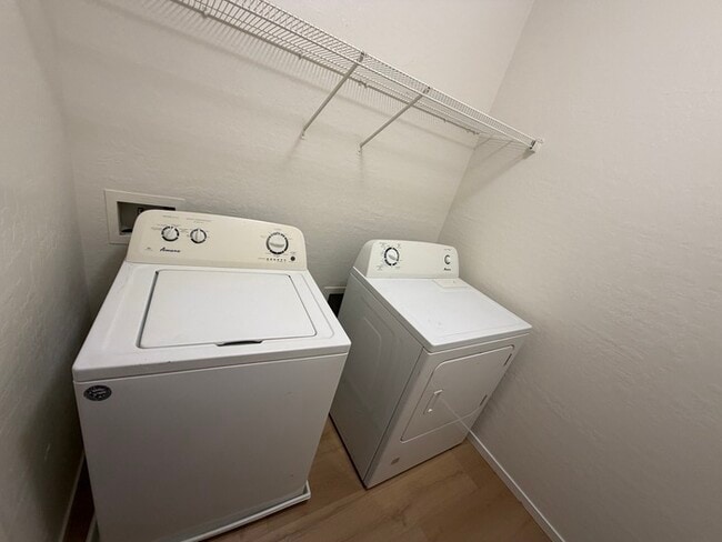 Building Photo - This proeprty has been shown before and will be leased to the first qualified applicant. To sched...