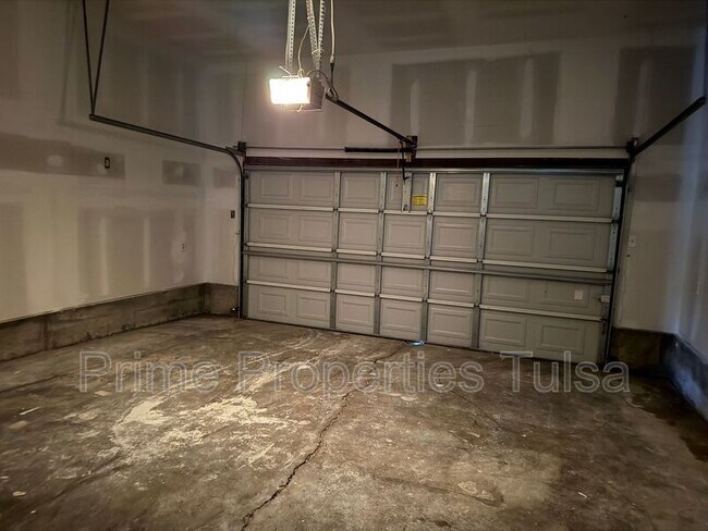 Building Photo - 7463 E 29th St