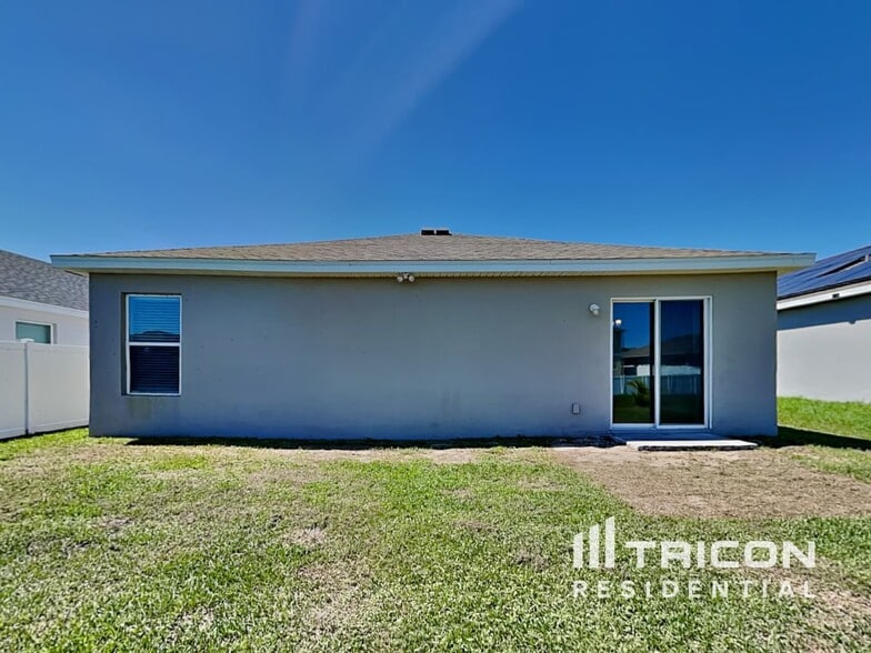 Building Photo - 229 Cascara Ln