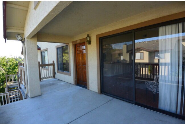 Building Photo - 932 Cherry Glen Ter