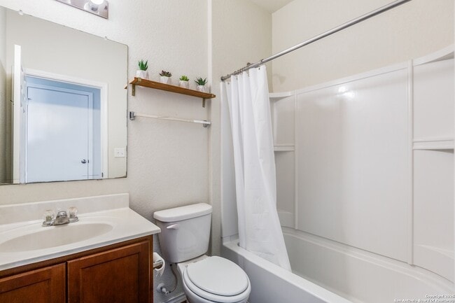 Building Photo - 7702 Paraiso Haven