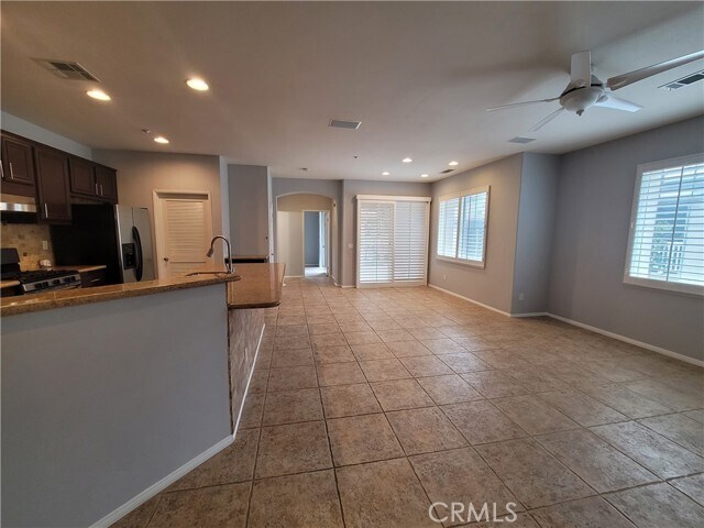Building Photo - 74 Rosenblum