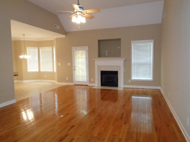 Building Photo - 117 Savo Bay