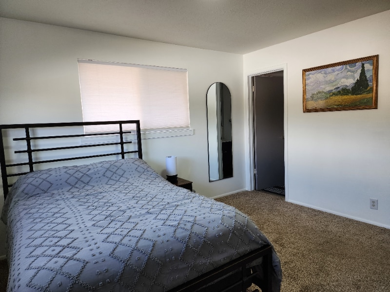 Building Photo - 489 E 2150 S