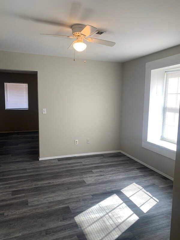 Building Photo - 790 Condit St