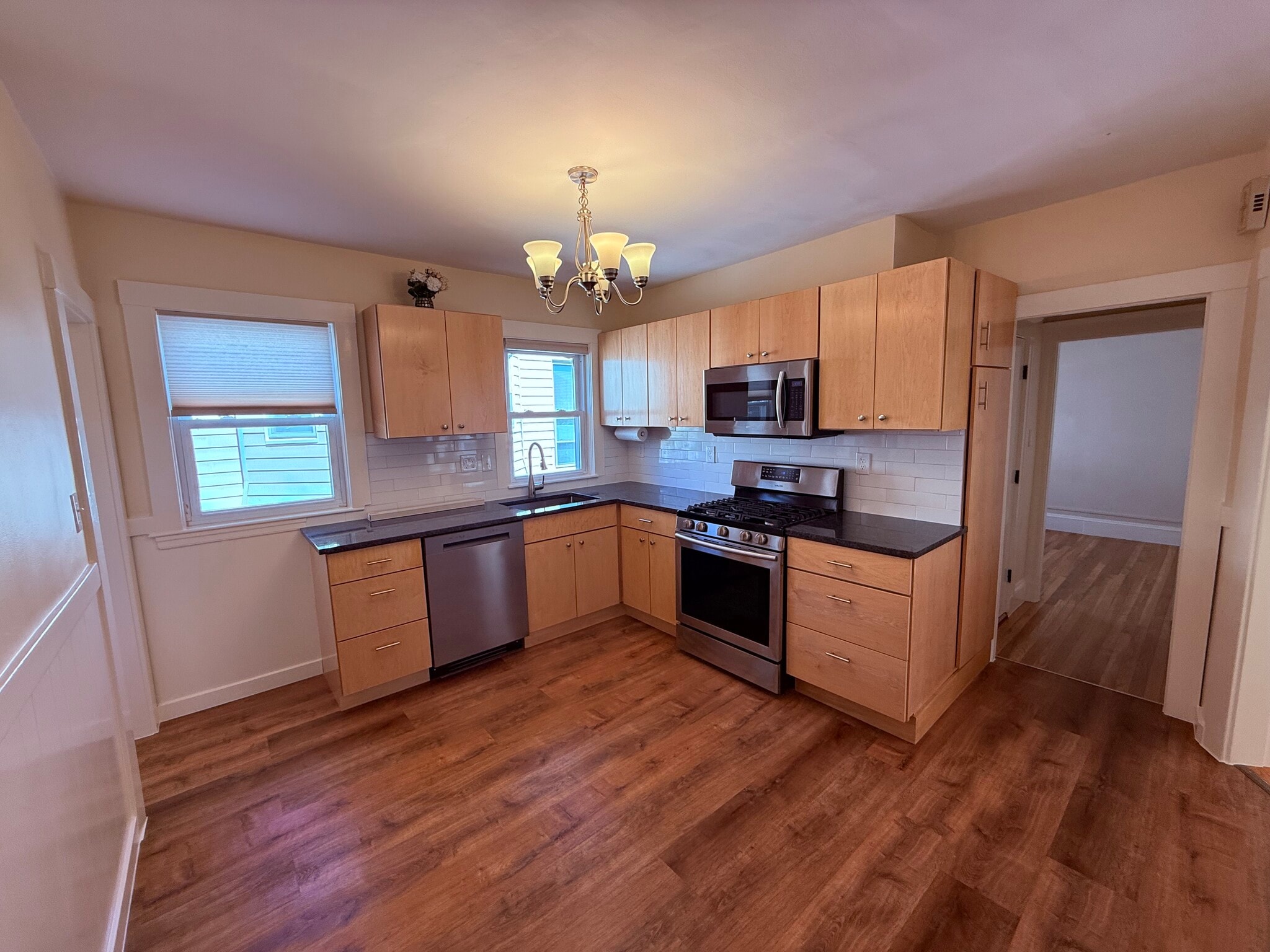 Building Photo - 15 Chauncey St