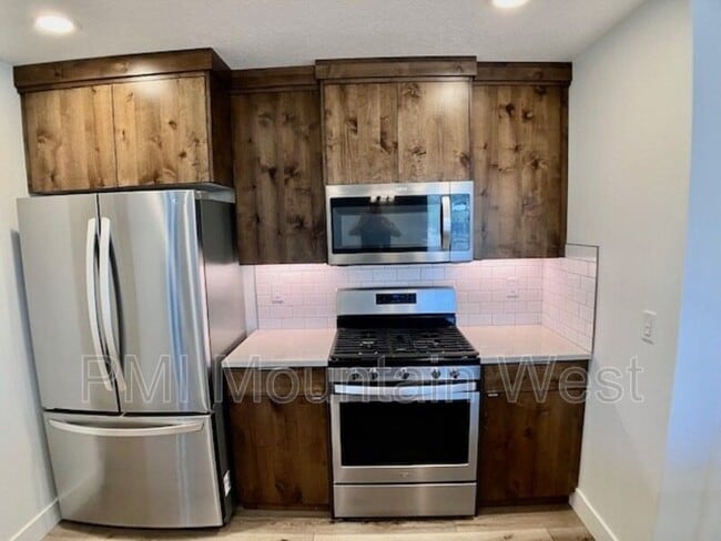 Building Photo - 503 W 2275 N