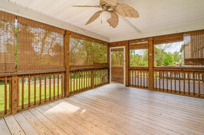 Building Photo - 4 bed/ 2.5 bath in Hermitage TN