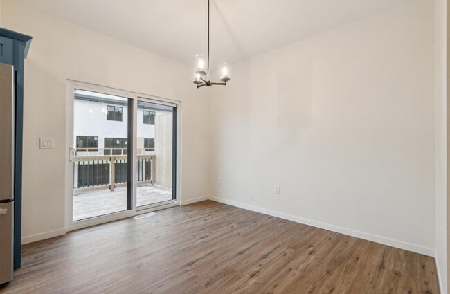 Building Photo - 4749 Preston Ln