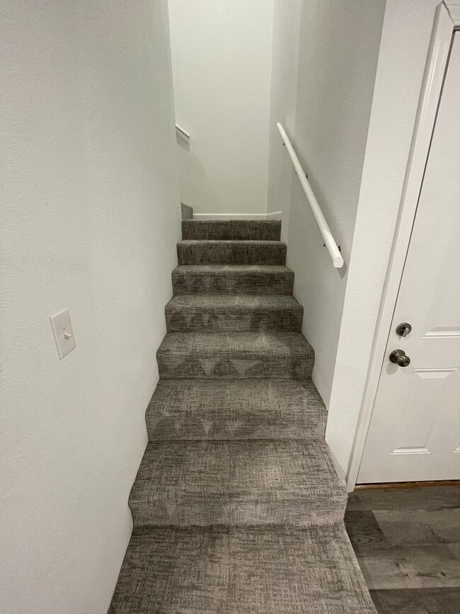 Building Photo - Townhomes Now Available in Strafford MO!