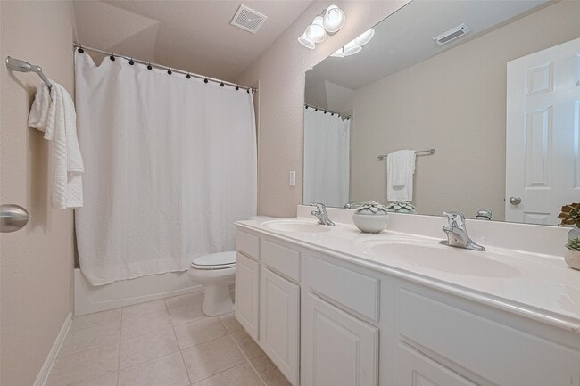 Building Photo - 23 Red Adler Pl