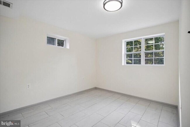 Building Photo - 3227 Sherry Ct
