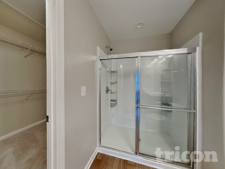 Building Photo - 219 Plains Dr