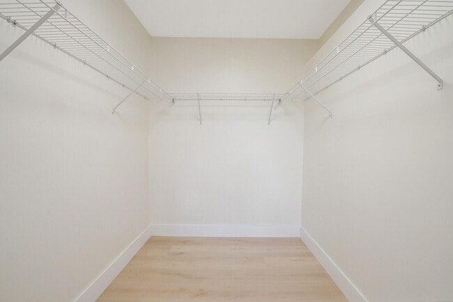 Building Photo - 1605 S US Hwy 1