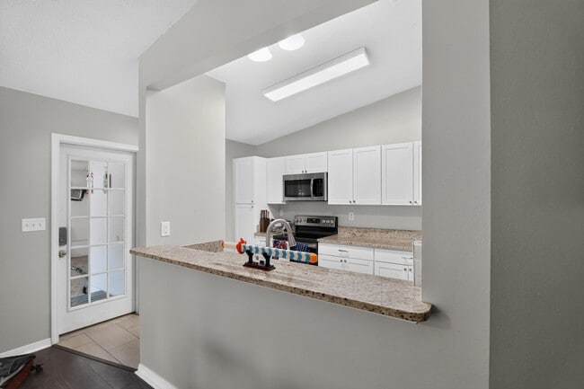 Building Photo - 3017 Airport Rd