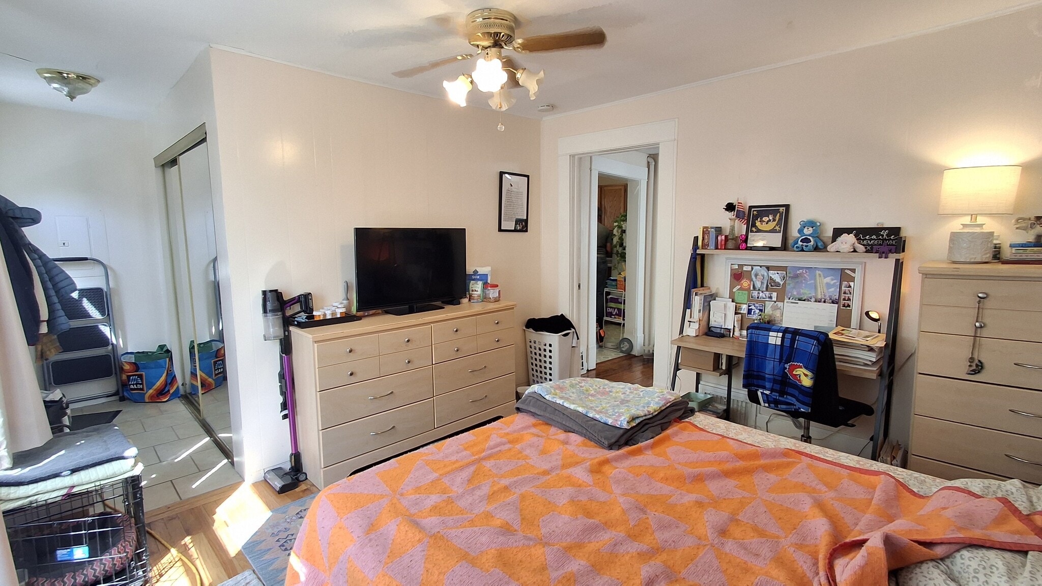 Building Photo - 1339 Vermont St