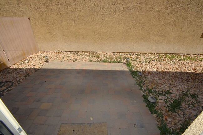 Building Photo - CLASSIC AND MOVE-IN READY 2 STORY HOME IN NORTH LAS VEGAS - 89031