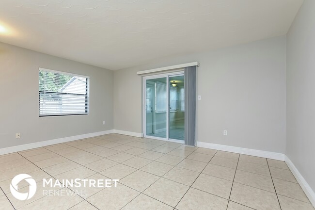 Building Photo - 805 Terry Lynn Dr