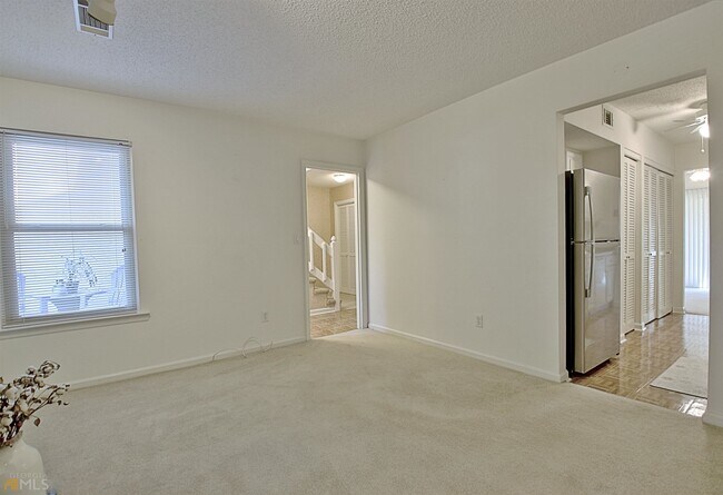 Building Photo - 72 Cobblestone Creek