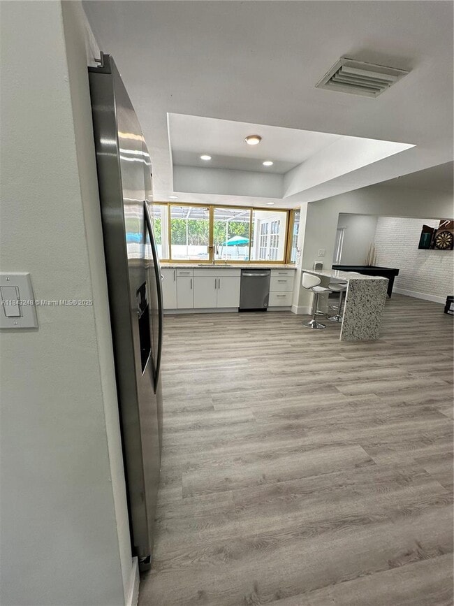 Building Photo - 3 bedroom in Hollywood FL 33021