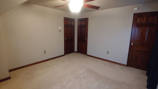 Building Photo - *Beautiful 2BD/2BA Single-Family Home Available in Brentwood*