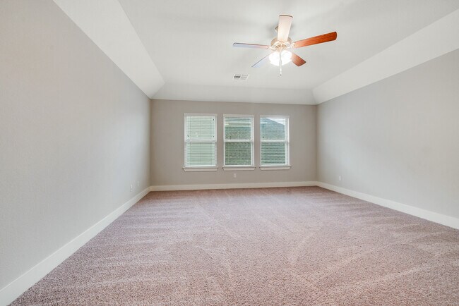 Building Photo - 8325 Paola St