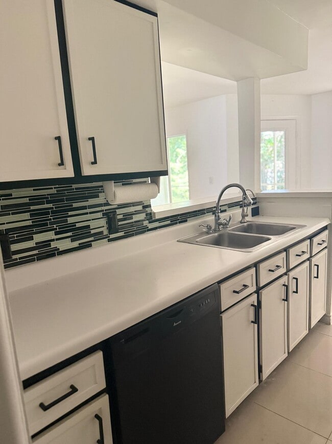 Building Photo - 815 Boynton Beach Blvd