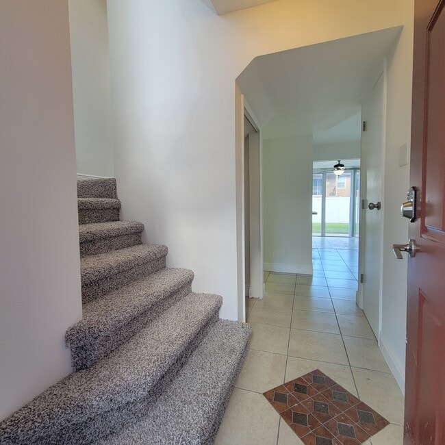 Building Photo - 739 Orchid Dr