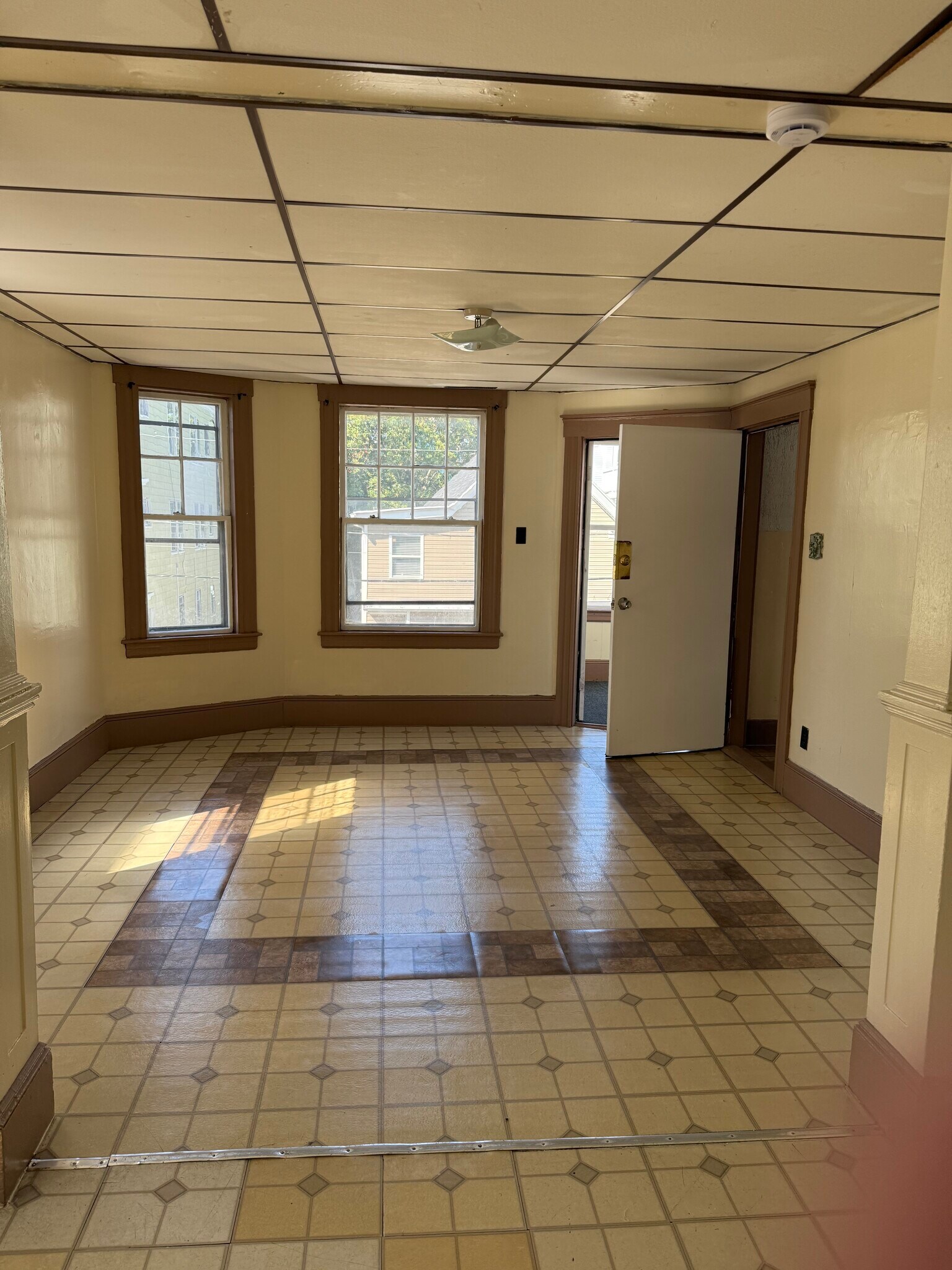 Building Photo - 47 Juniper St