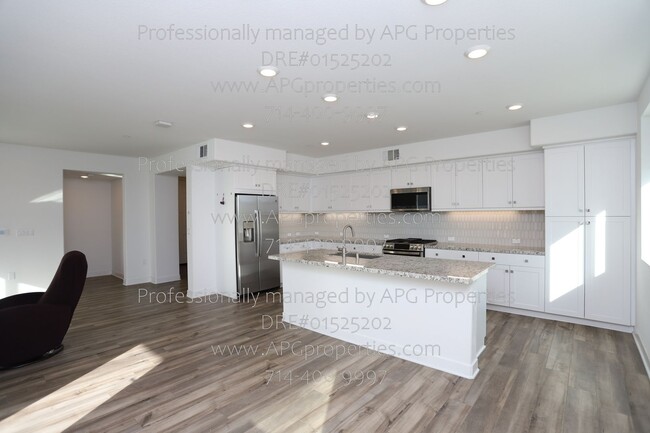 Building Photo - Upscale living in Alia at A-Town in the Pl...