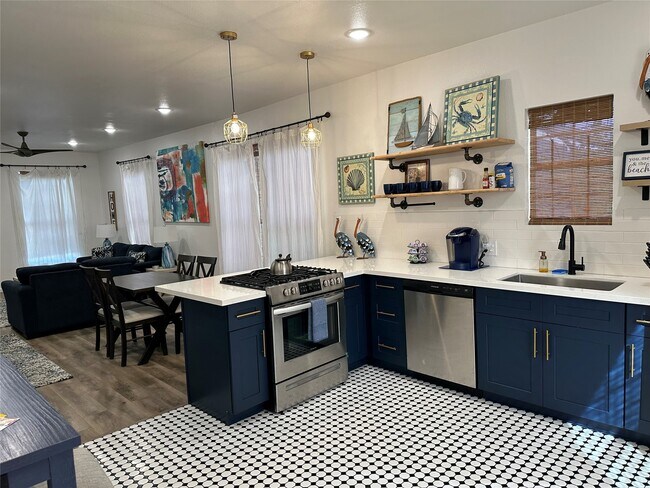 Building Photo - 4009 Avenue L