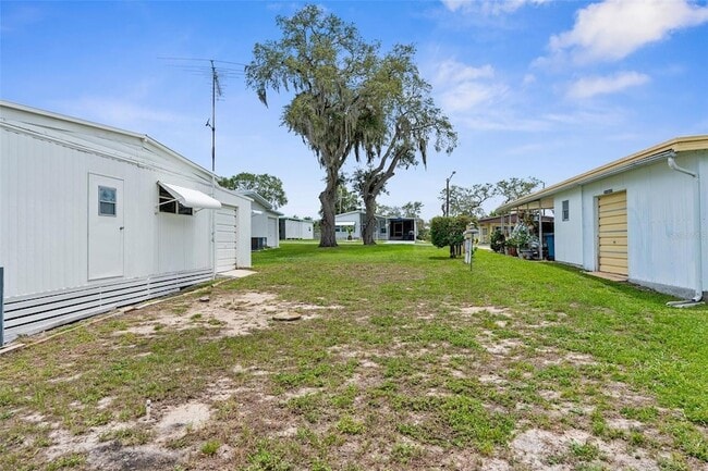 Building Photo - 7305 Score St