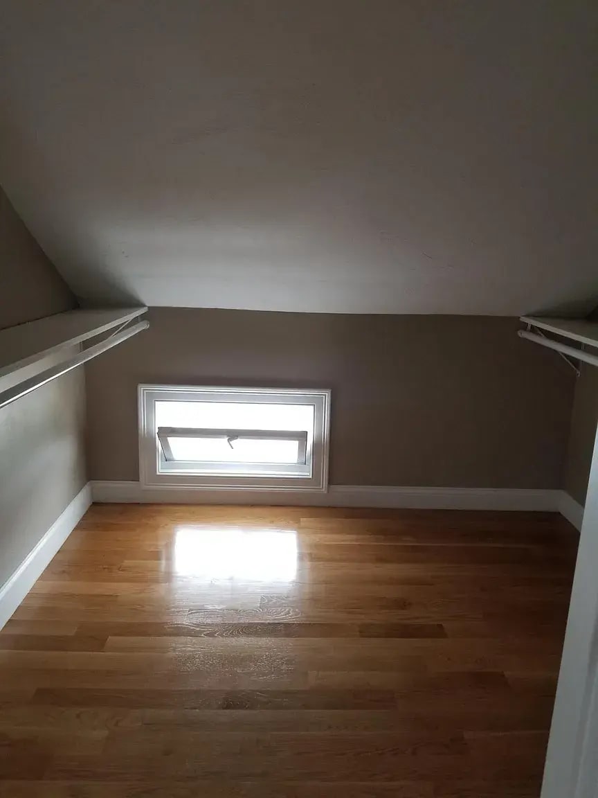 Level 2 bedroom closet - 1190 Plymouth Ave