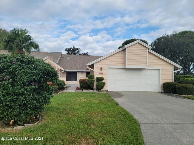 Primary Photo - 912 Ridge Lake Dr