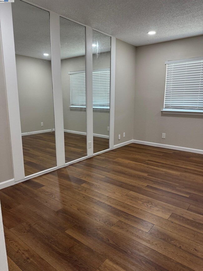 Building Photo - 2652 Autumnvale Dr