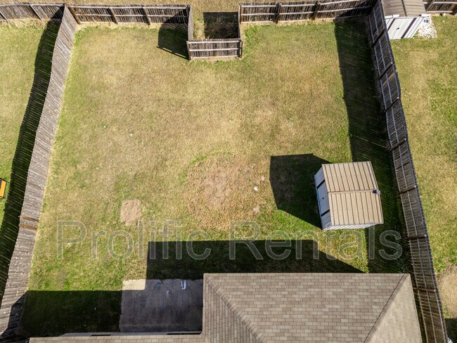 Building Photo - 3211 Tom Lockett Dr