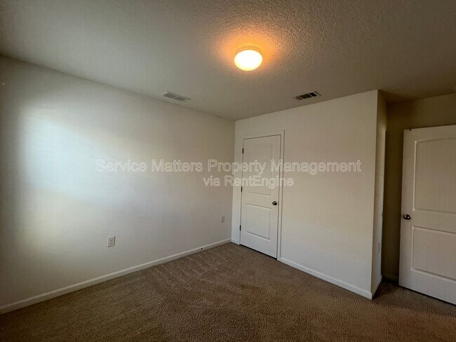 Building Photo - 4080 Roosevelt Way