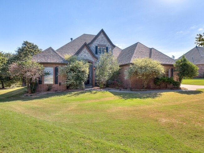 Building Photo - 8900 Belcaro Dr