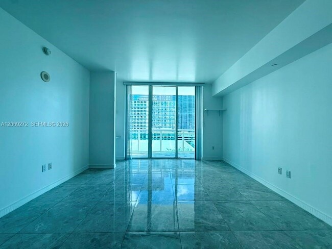 Building Photo - 950 Brickell Bay Dr