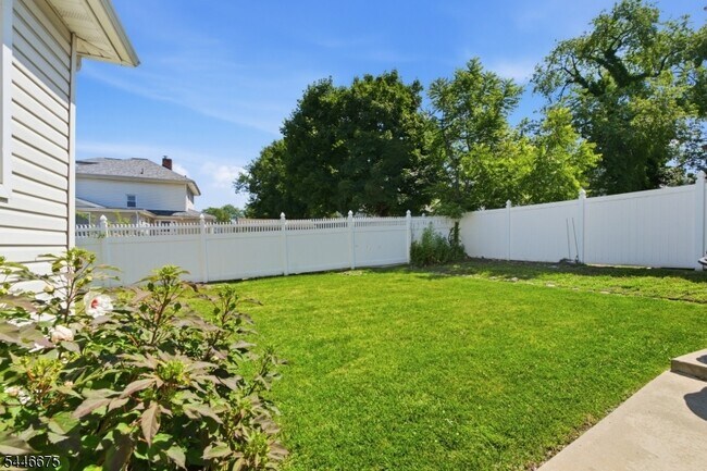 Building Photo - 21 Mildred Terrace