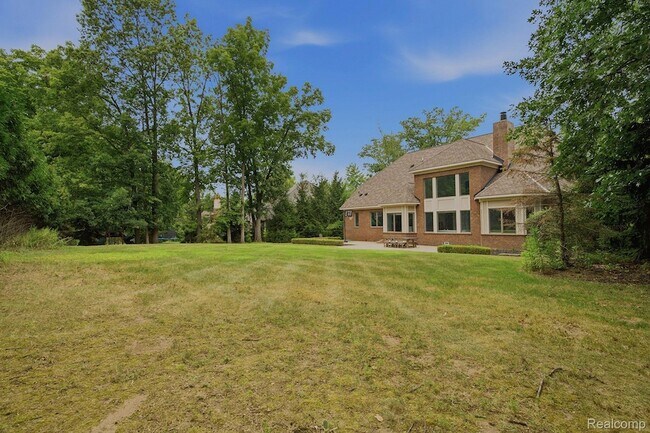 Building Photo - 2707 Turtle Lk Dr