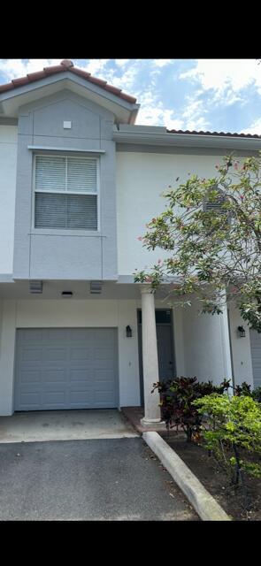 Building Photo - 2036 Alta Meadows Ln