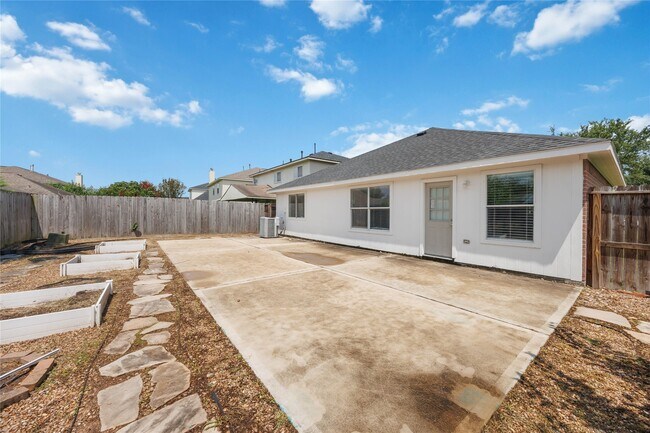 Building Photo - 2619 Dylans Crossing Dr
