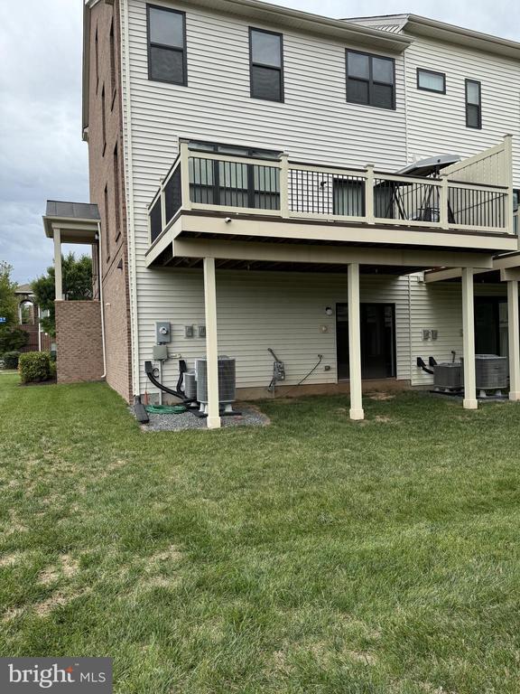 Building Photo - 22461 Windsor Locks Square