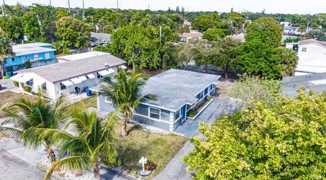 Building Photo - 112 W 34th St